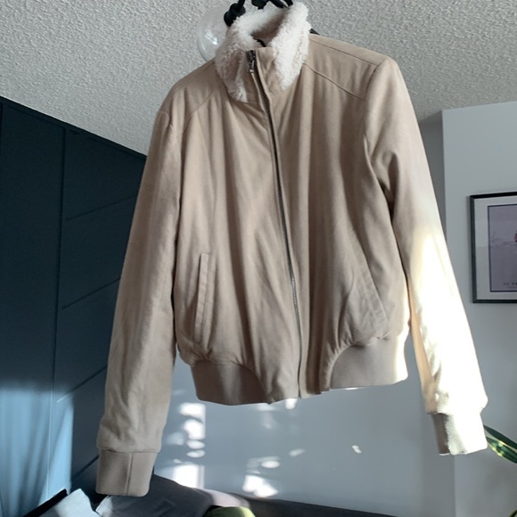 Cupcakes and Cashmere Reversible Sherpa/Suede Jacket - Picture 4 of 6